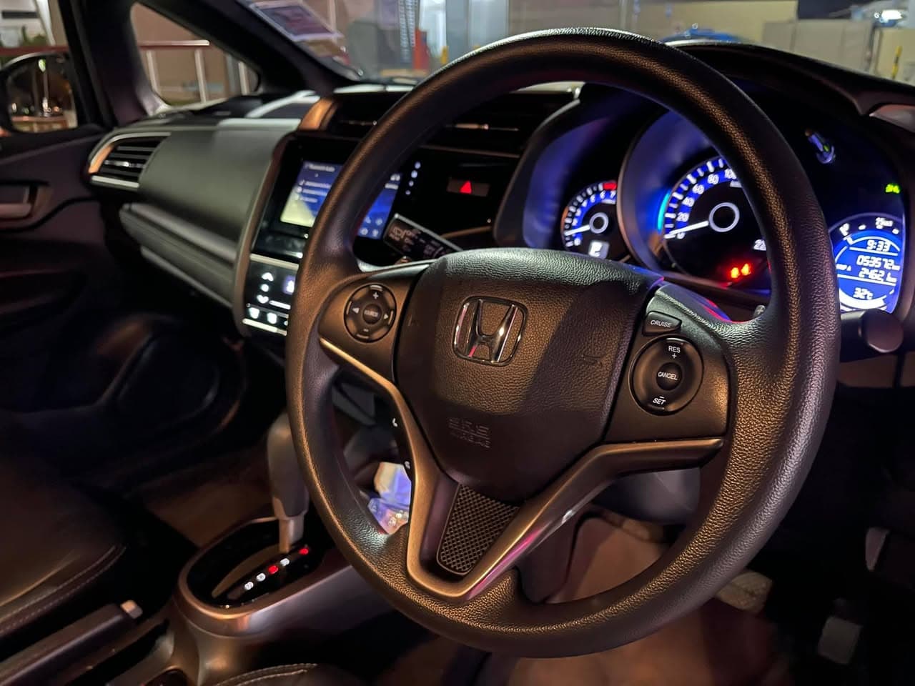 Honda Jazz 1.5 RS 2018 ภาพที่ 2