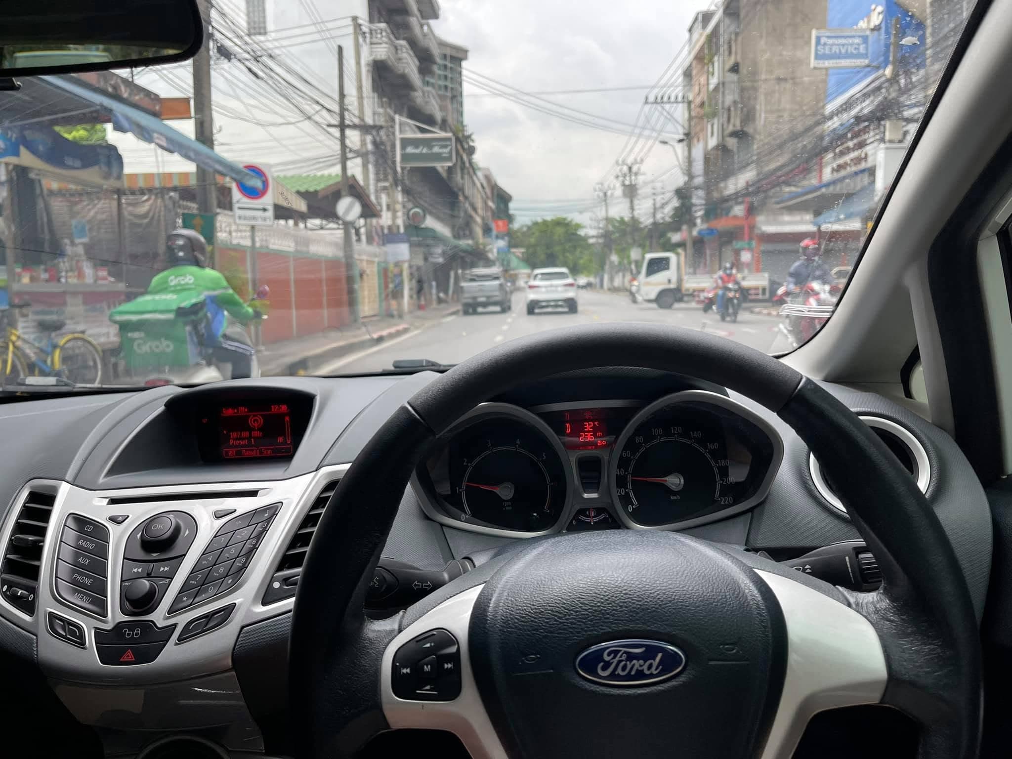 Ford Fiesta S 2012 ภาพที่ 3