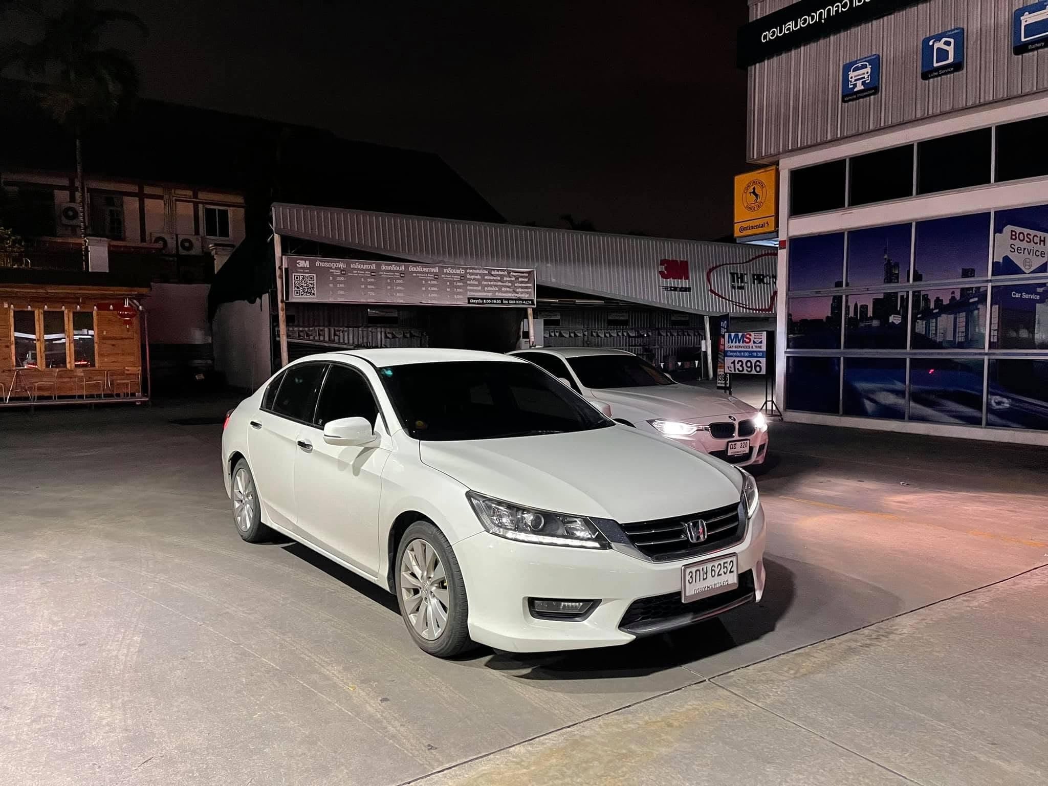 Honda Accord 2015 2.0EL