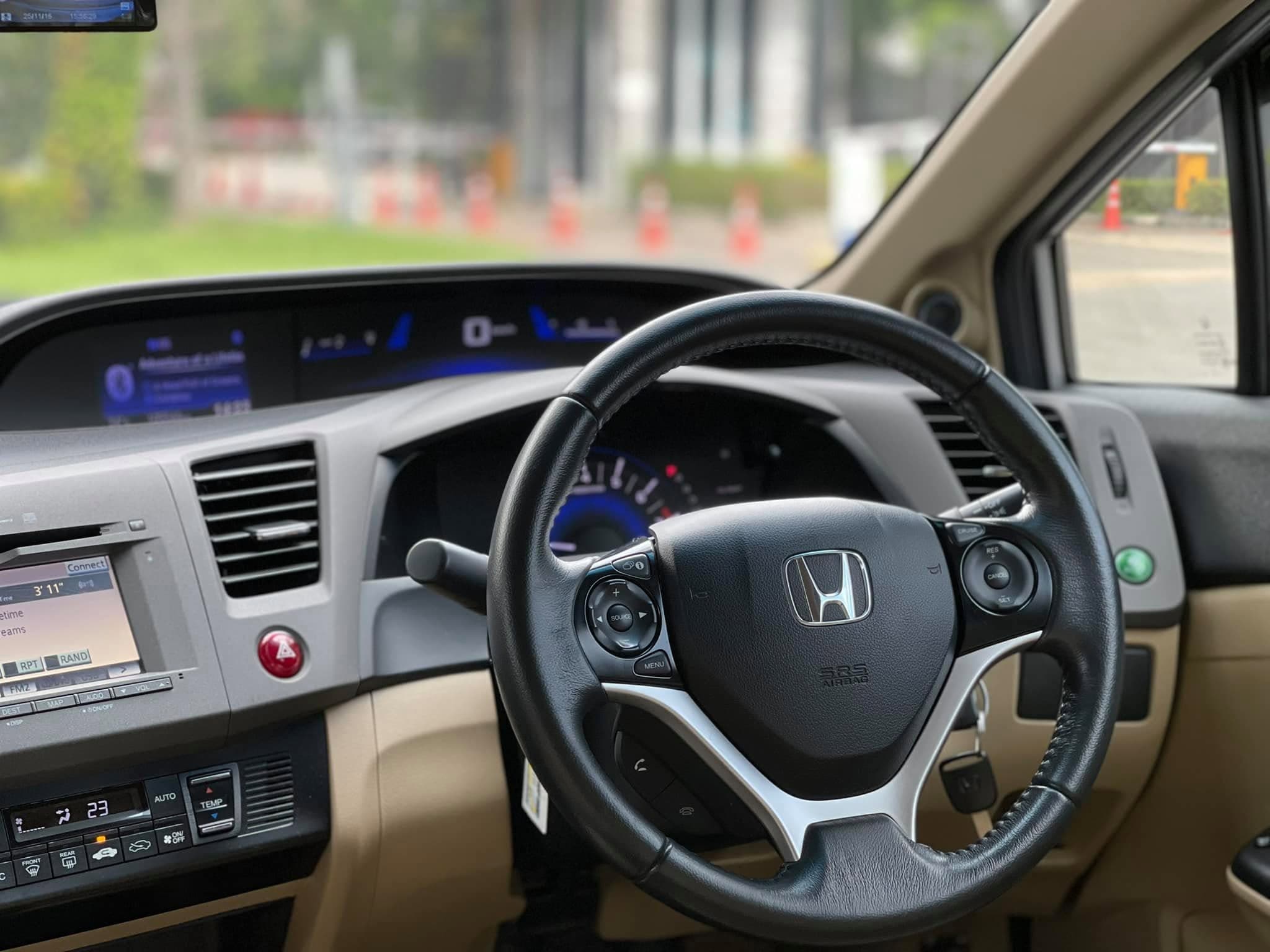 Honda Civic 1.8 E navi 2012 ภาพที่ 9