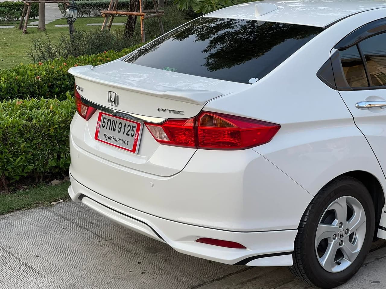 Honda City 1.5 V+ 2015 ภาพที่ 9