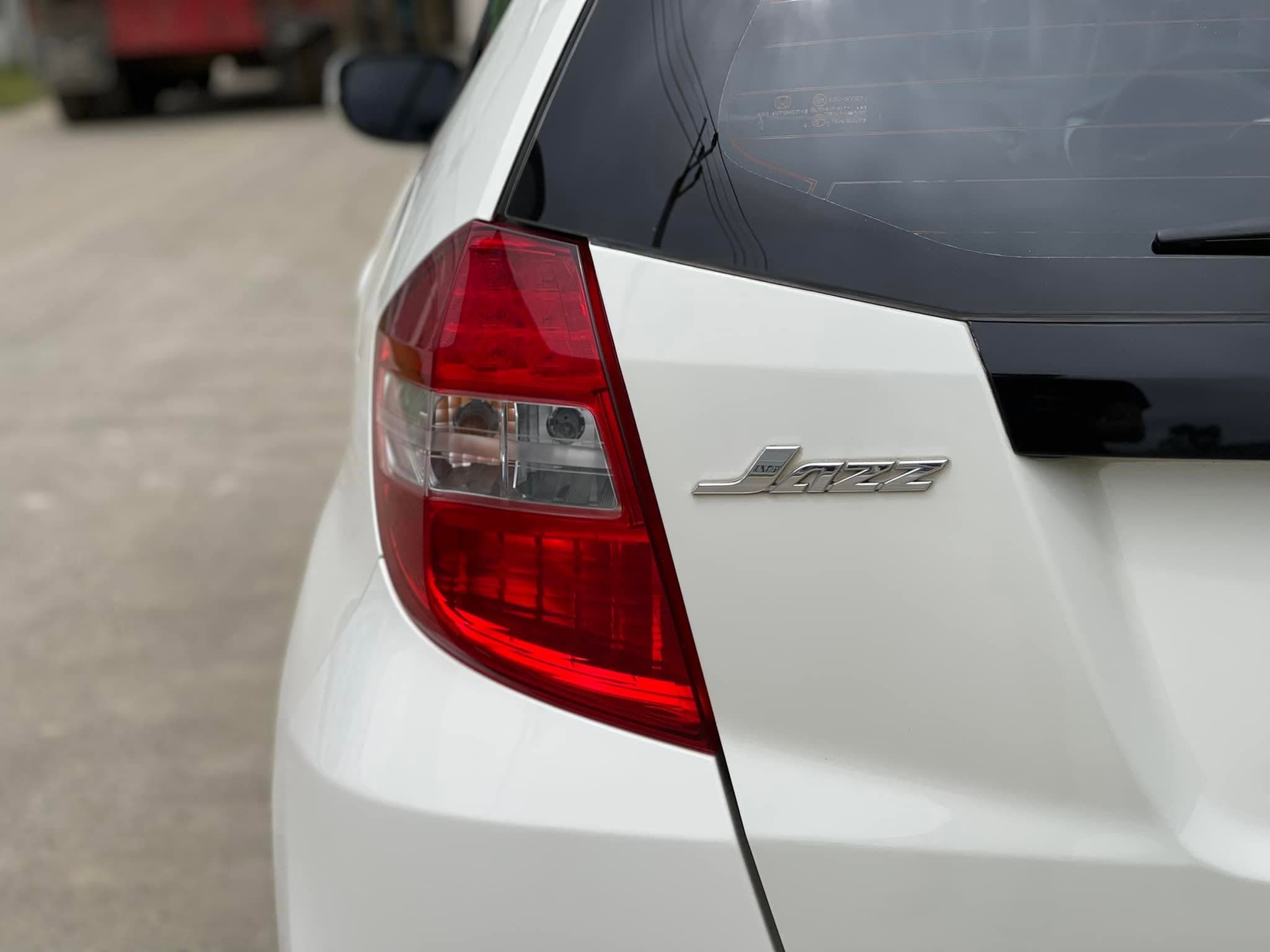 Honda Jazz 1.5 V 2012