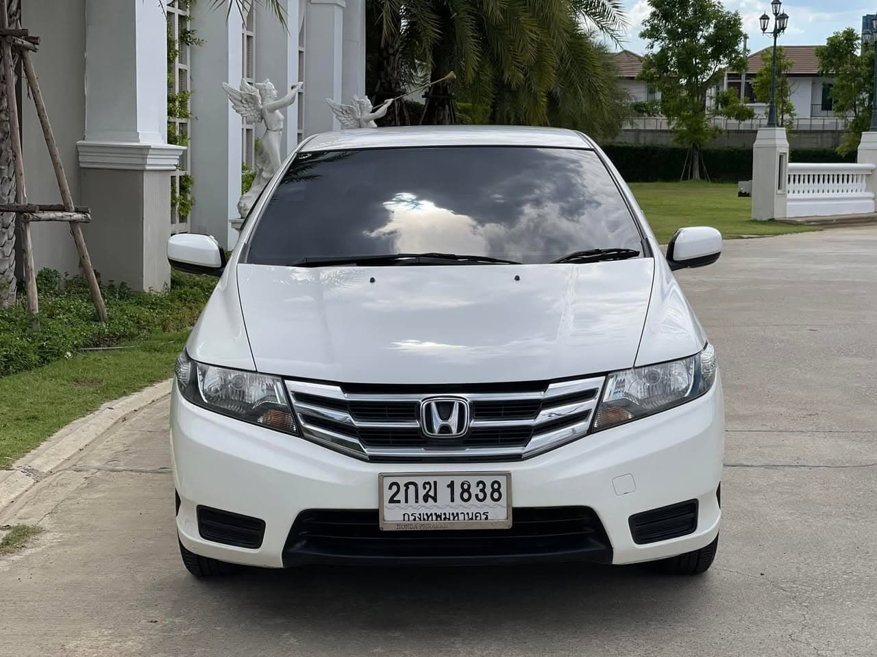 Honda City 1.5 V 2013 ภาพที่ 2