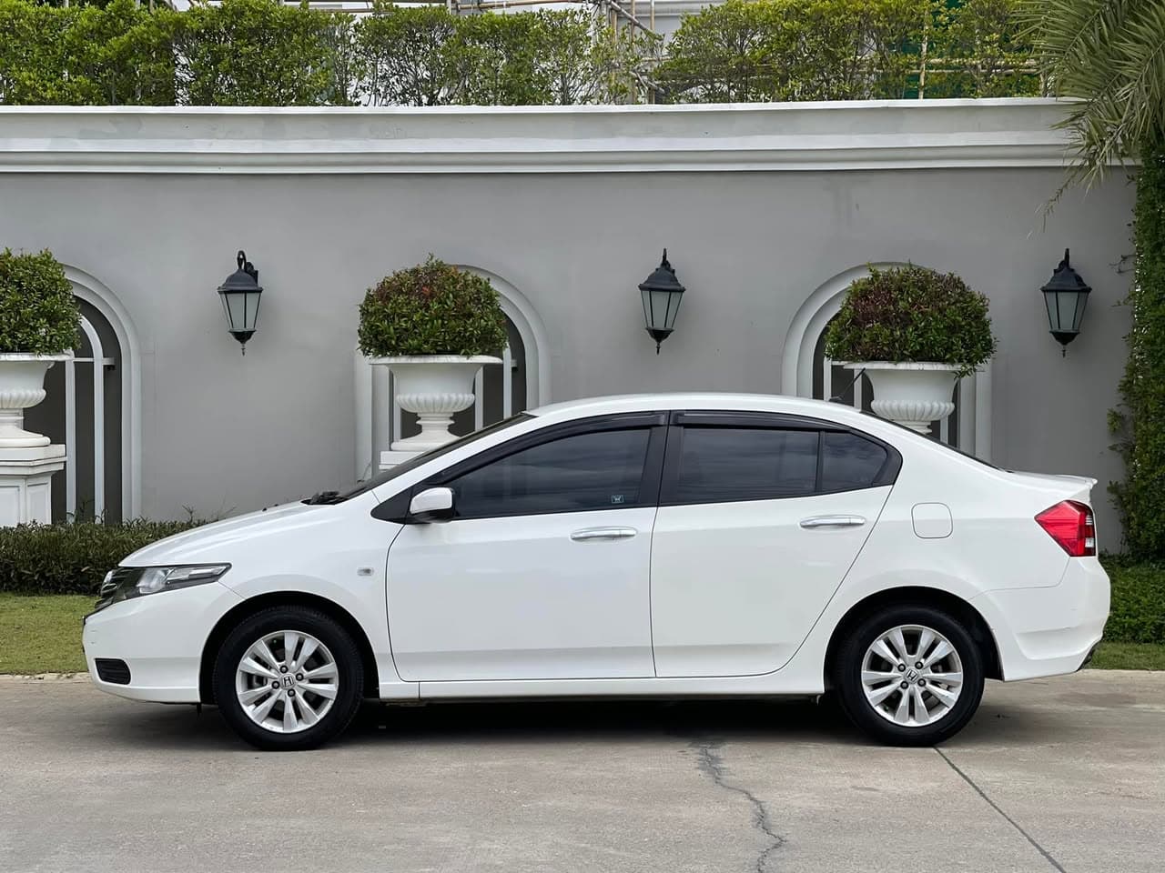 Honda City 1.5 V 2013 ภาพที่ 4