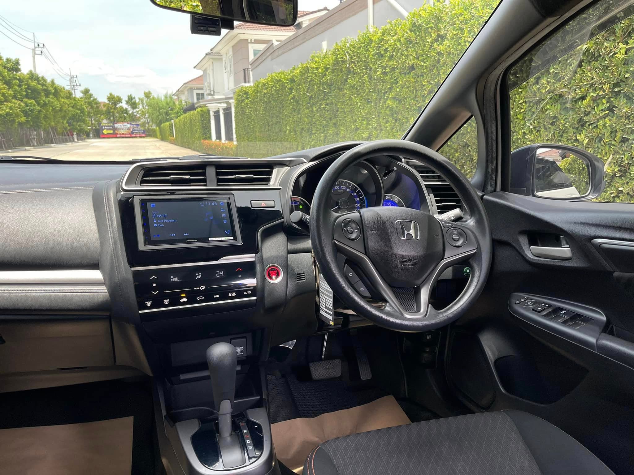 Honda Jazz 1.5 RS 2018 ภาพที่ 9