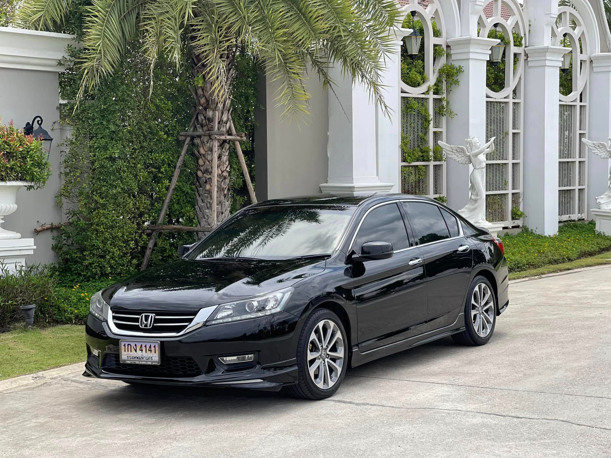 Honda Accord 2.0 EL Navi 2014