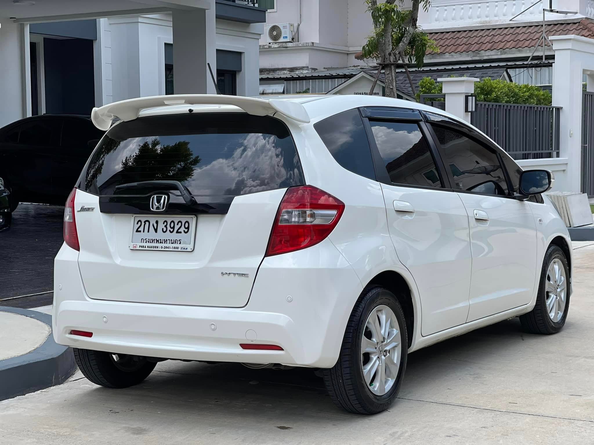Honda Jazz 1.5V 2013 ภาพที่ 3