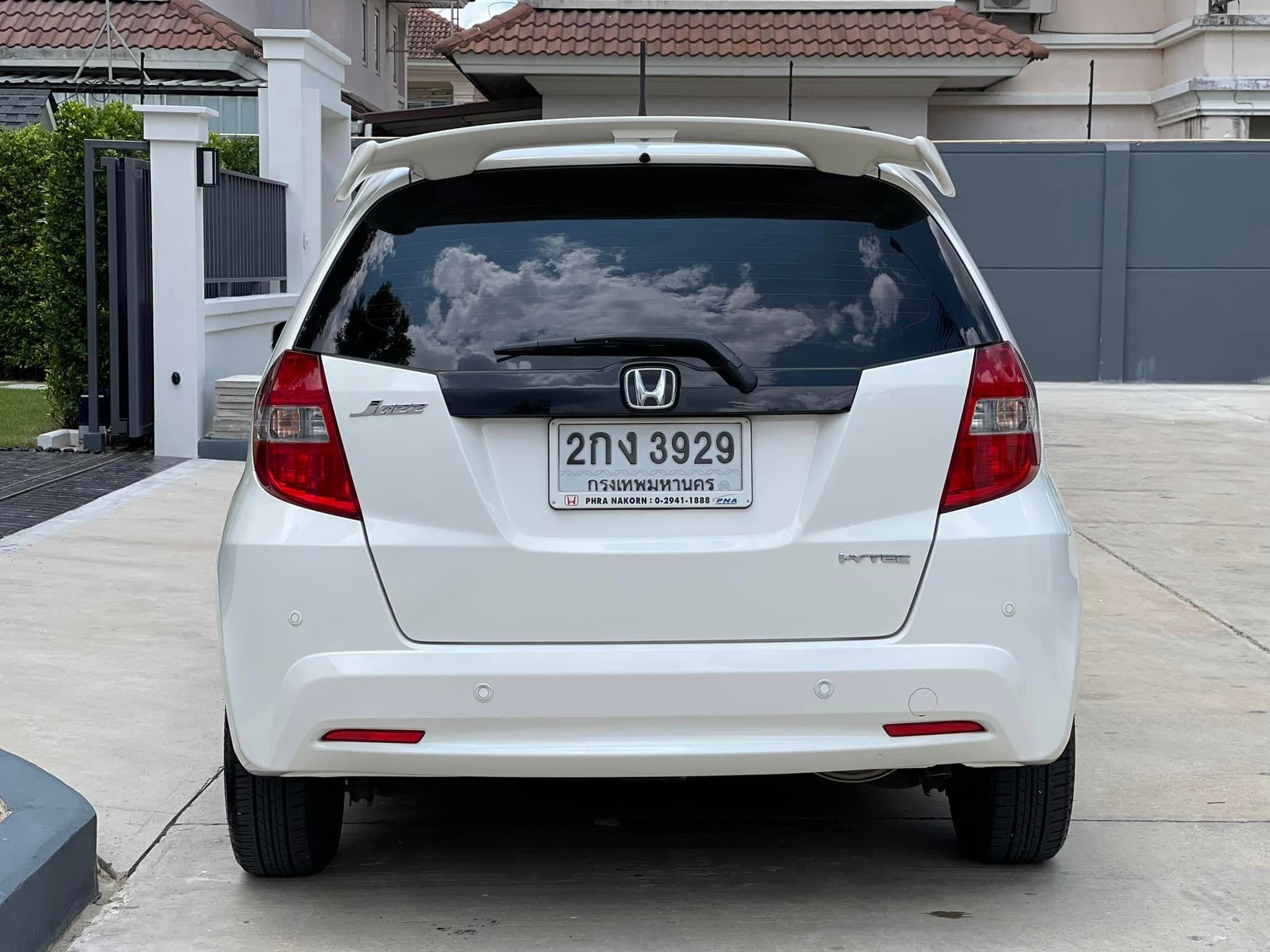 Honda Jazz 1.5V 2013 ภาพที่ 4