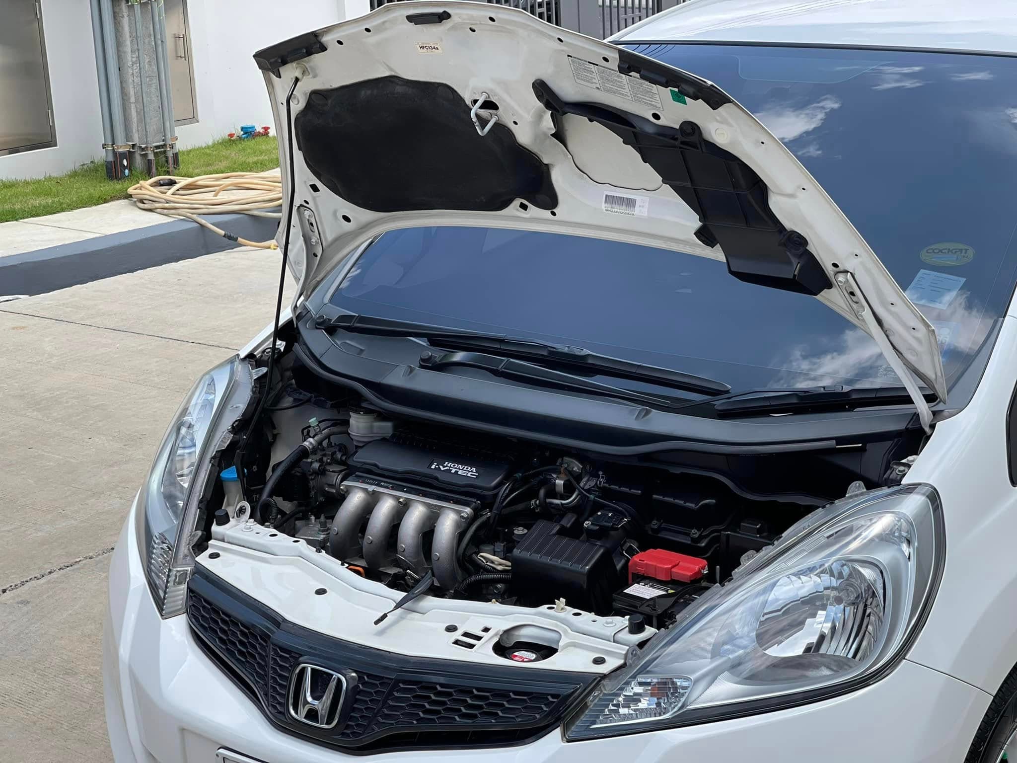 Honda Jazz 1.5V 2013 ภาพที่ 6