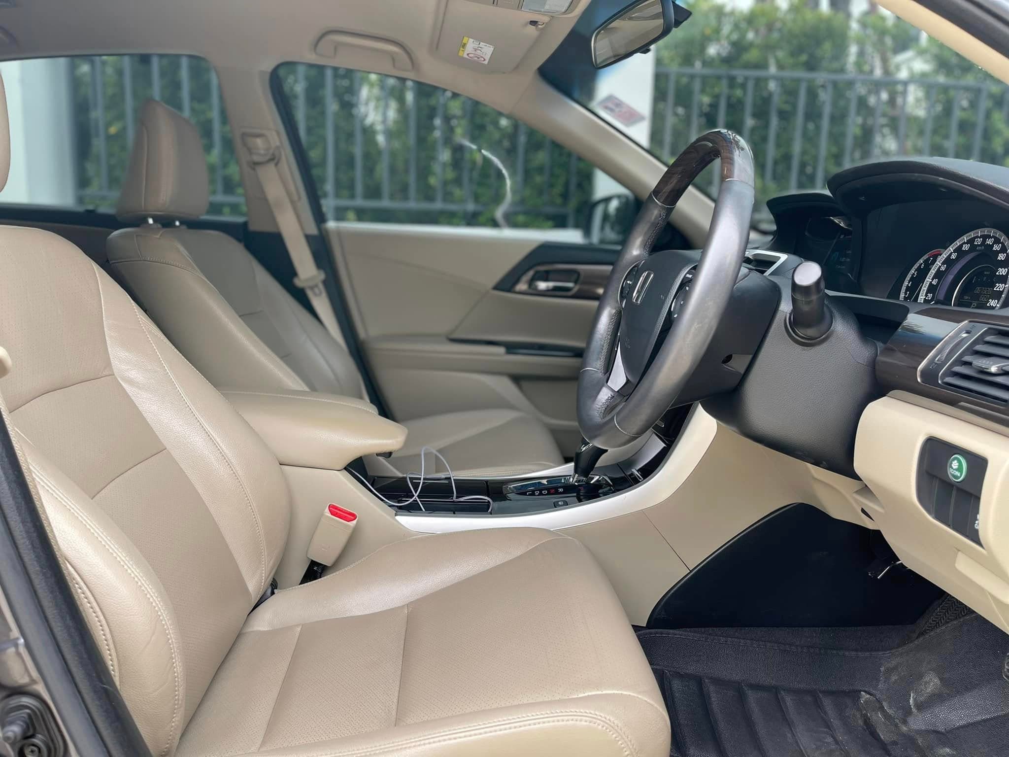 Honda Accord 2.0 E 2016 Minor change ภาพที่ 6