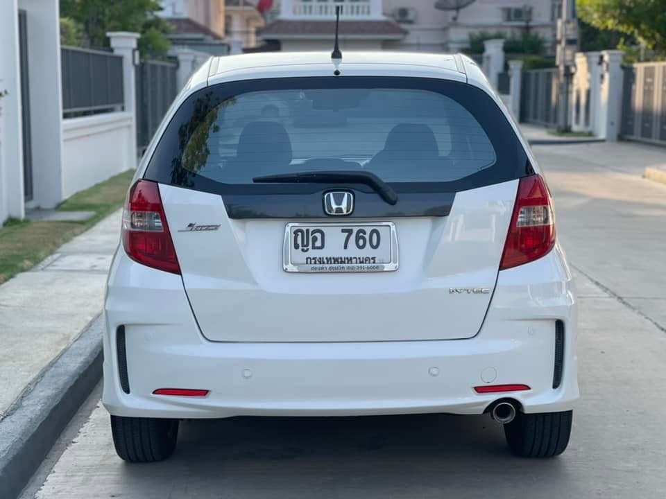 Honda Jazz 1.5SV 2011 ภาพที่ 4