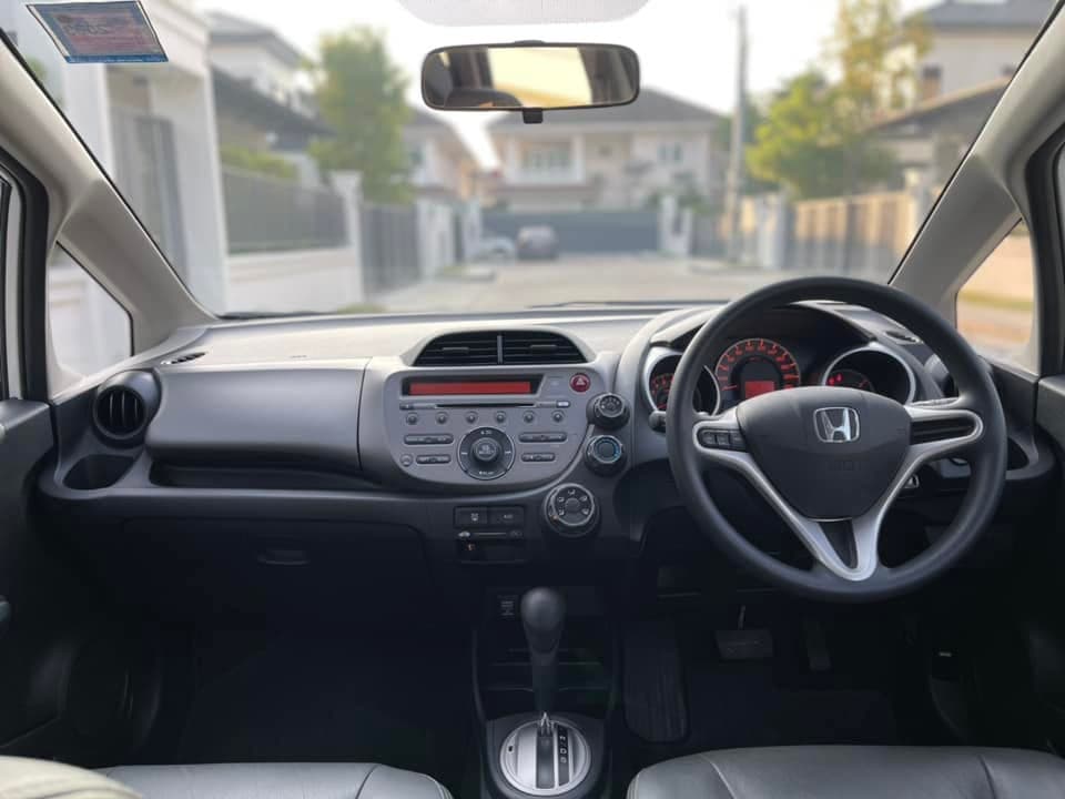 Honda Jazz 1.5SV 2011 ภาพที่ 9