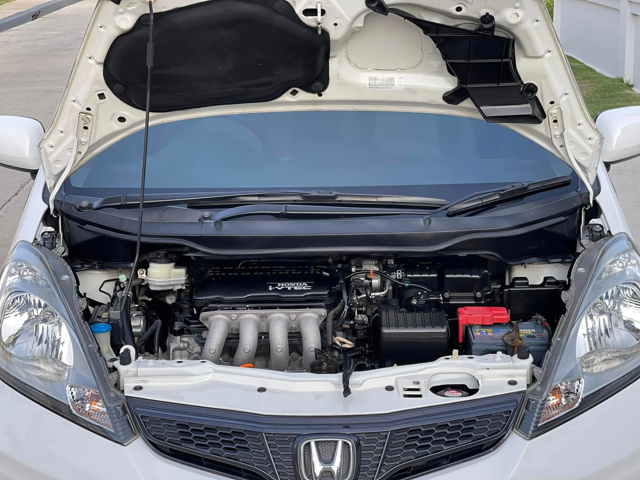 Honda Jazz 1.5SV 2011 ภาพที่ 14