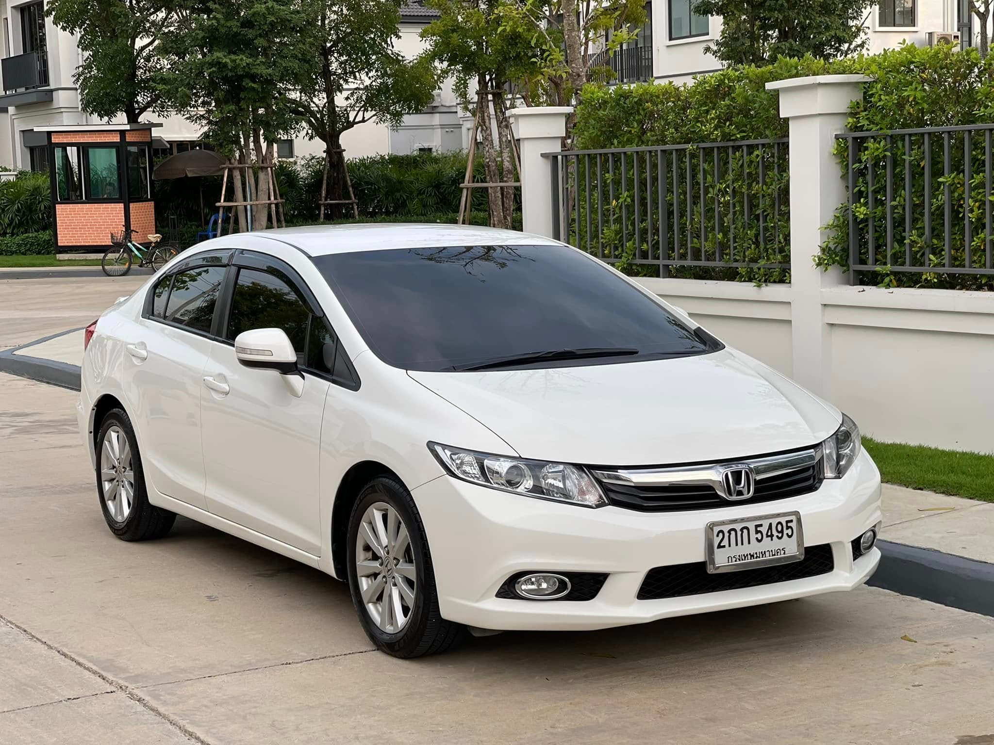 Honda Civic 1.8E 2013