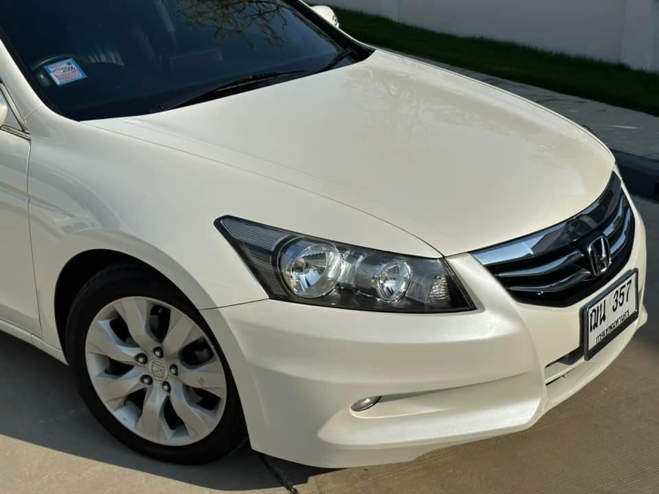 Honda Accord 2.0 EL navi 2011