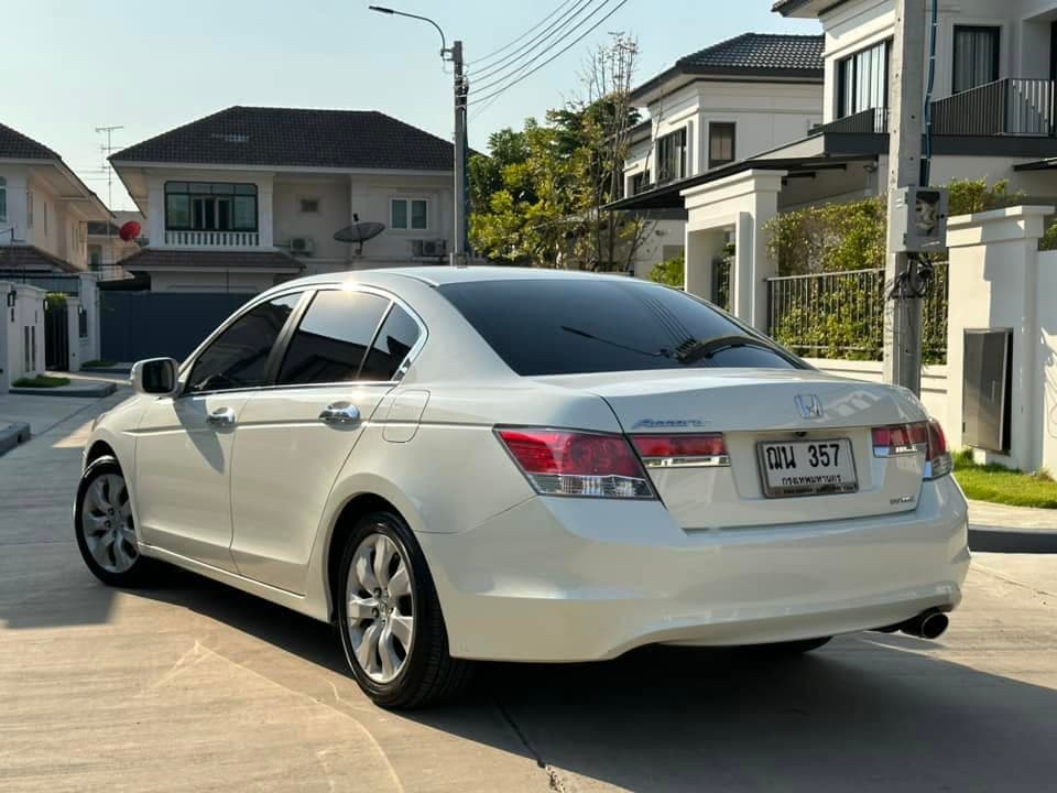 Honda Accord 2.0 EL navi 2011 ภาพที่ 2