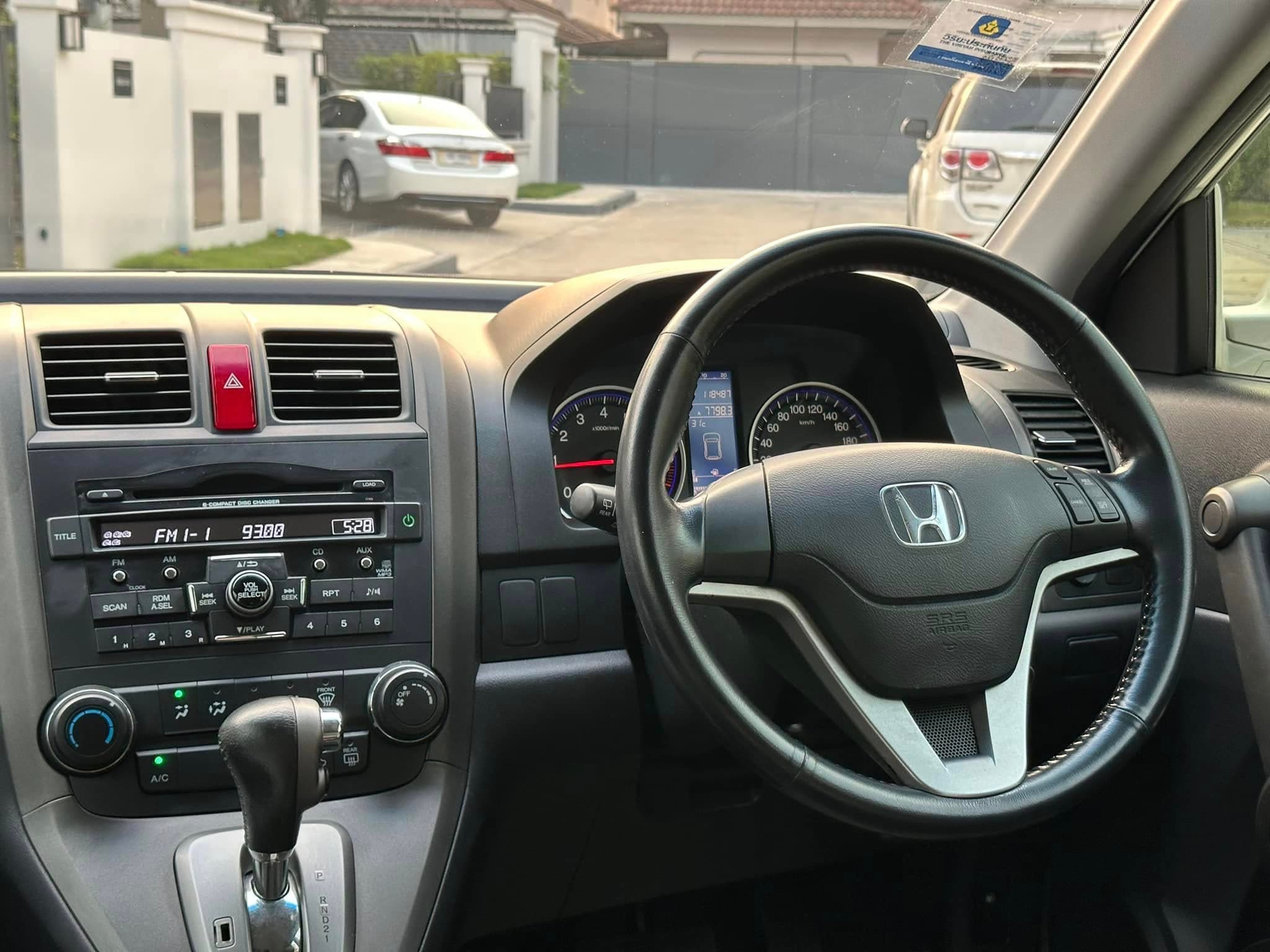 Honda CR-V 2.0S 2011 ภาพที่ 8
