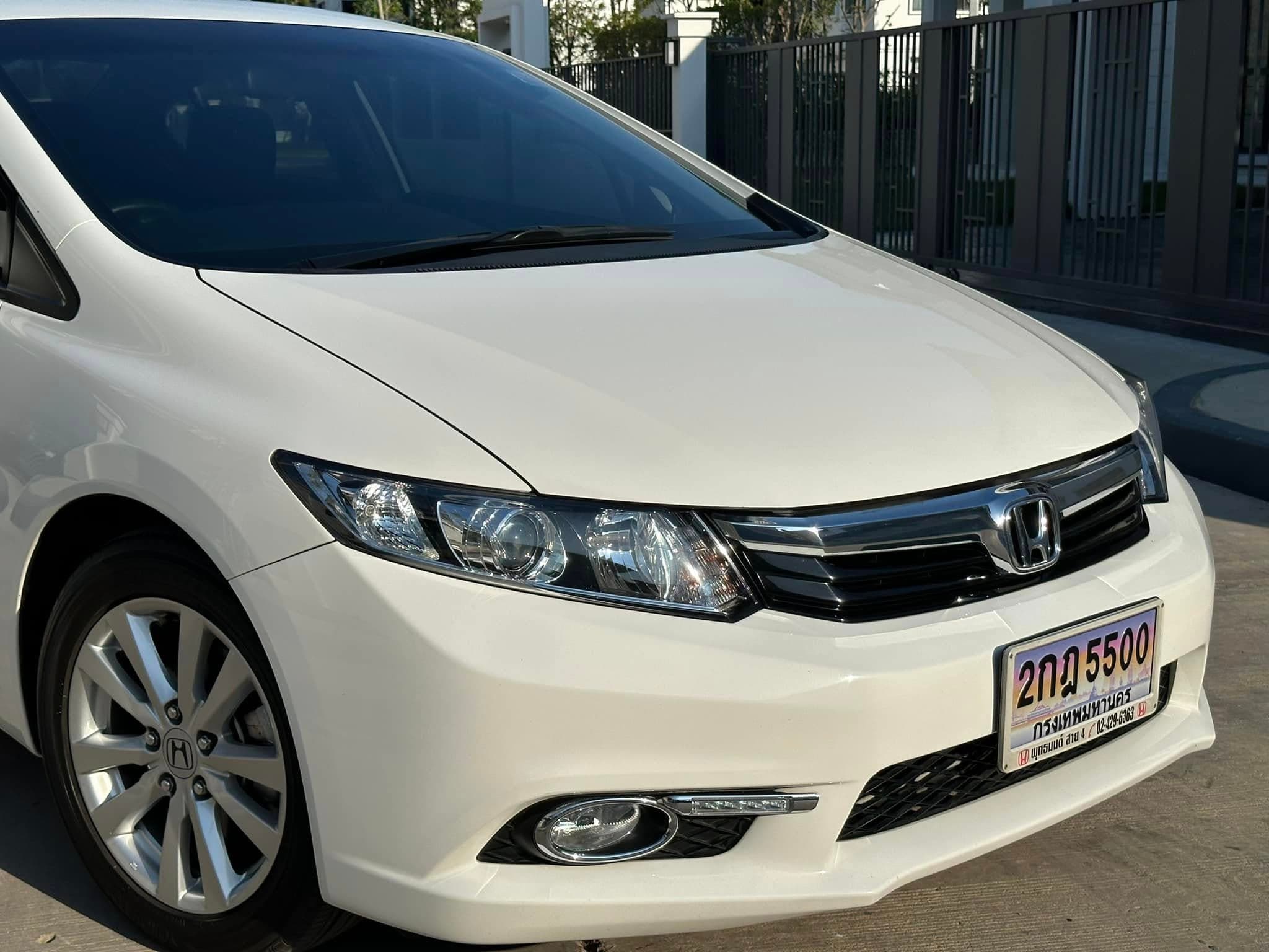 Honda Civic 1.8 E 2013