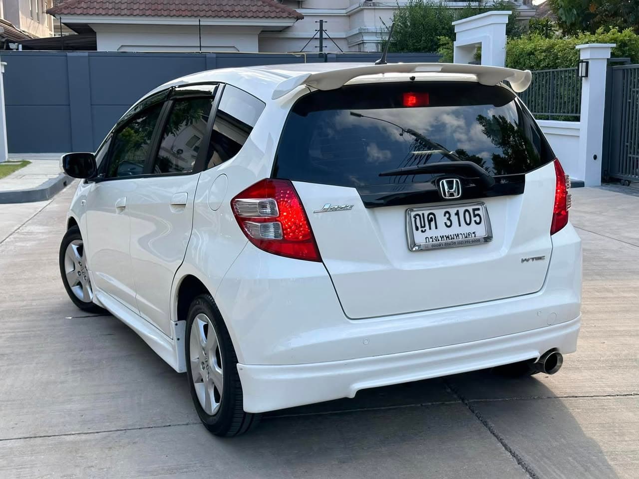 Honda Jazz 1.5 V 2010 ภาพที่ 5