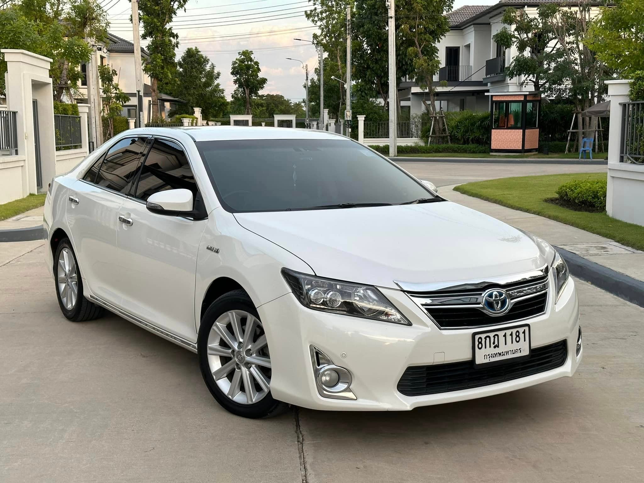 Toyota Camry hybrid 2.5 HV Premium 2013