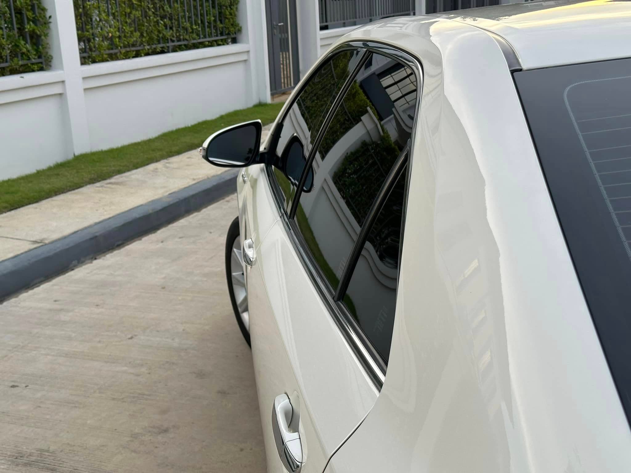 Toyota Camry hybrid 2.5 HV Premium 2013 ภาพที่ 3