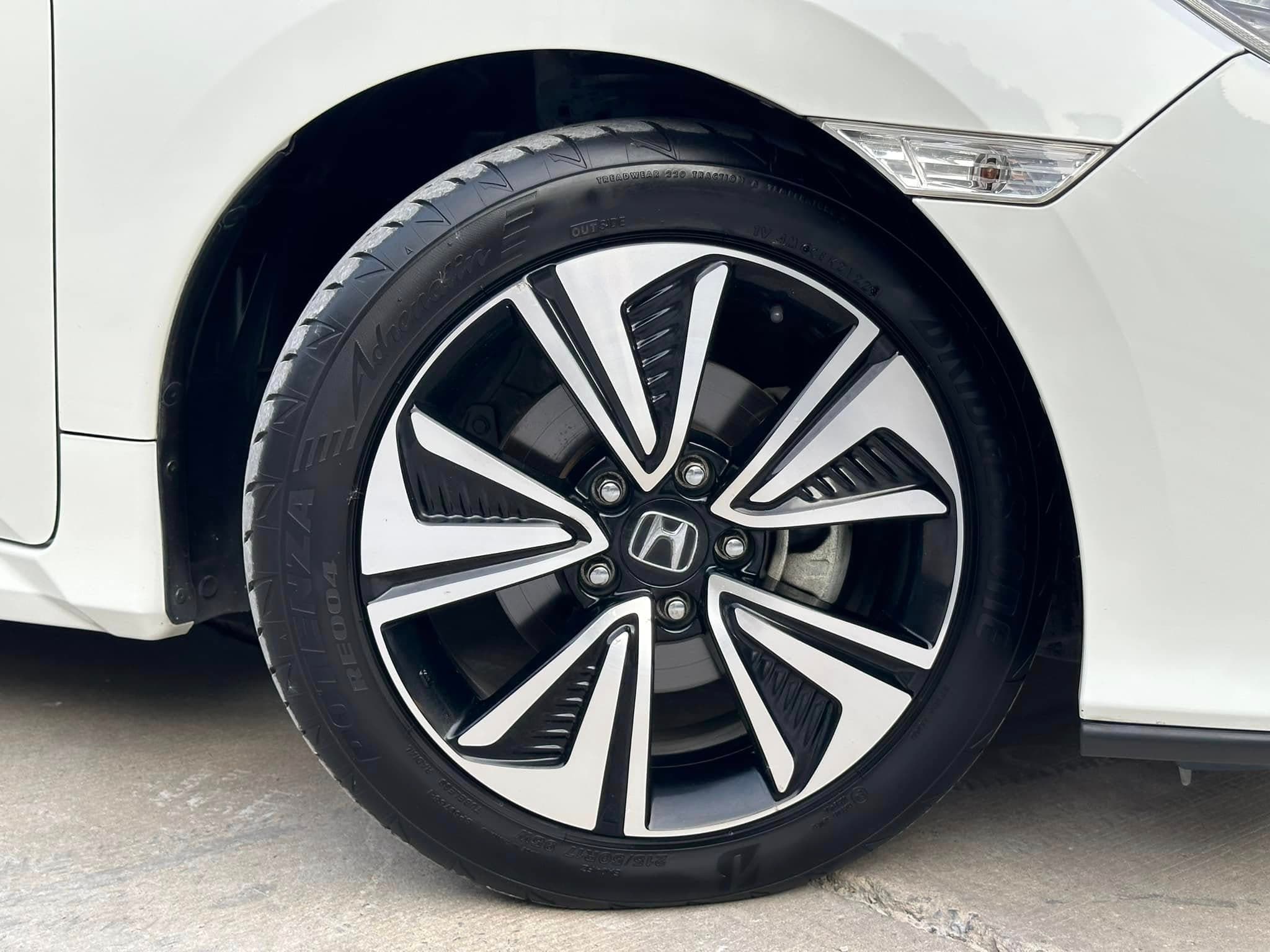 Honda Civic Hatchback 1.5 Turbo 2018 (FK) ภาพที่ 2