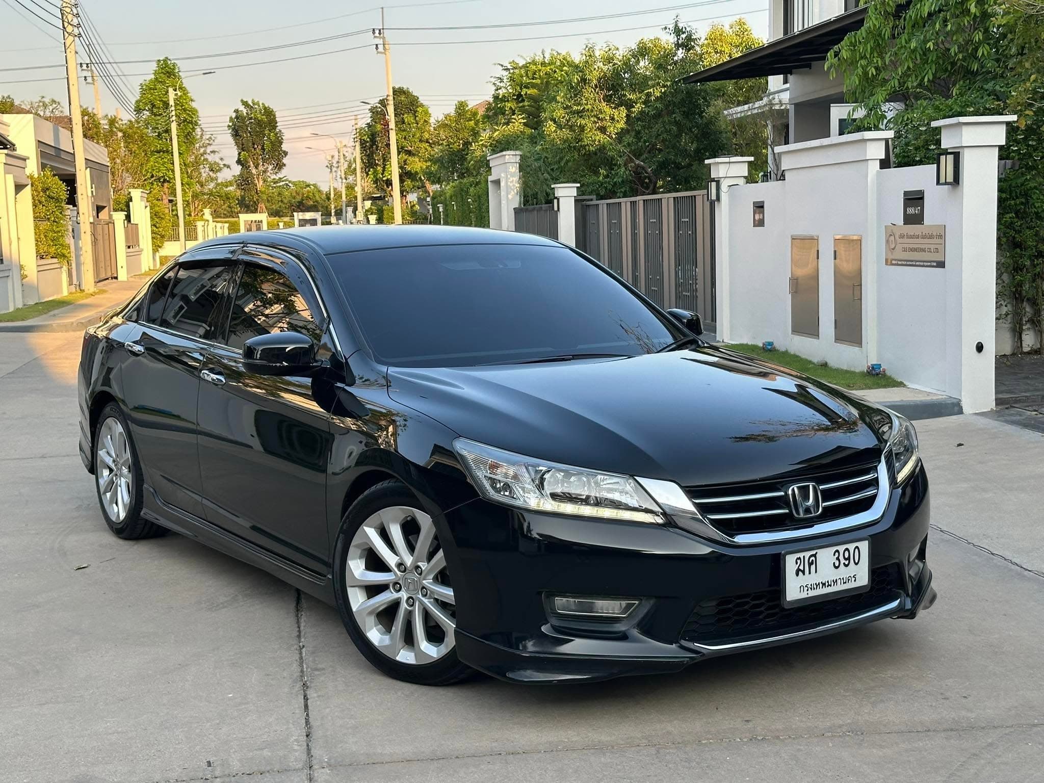 Honda Accord 2.0 EL 2013 ภาพที่ 2