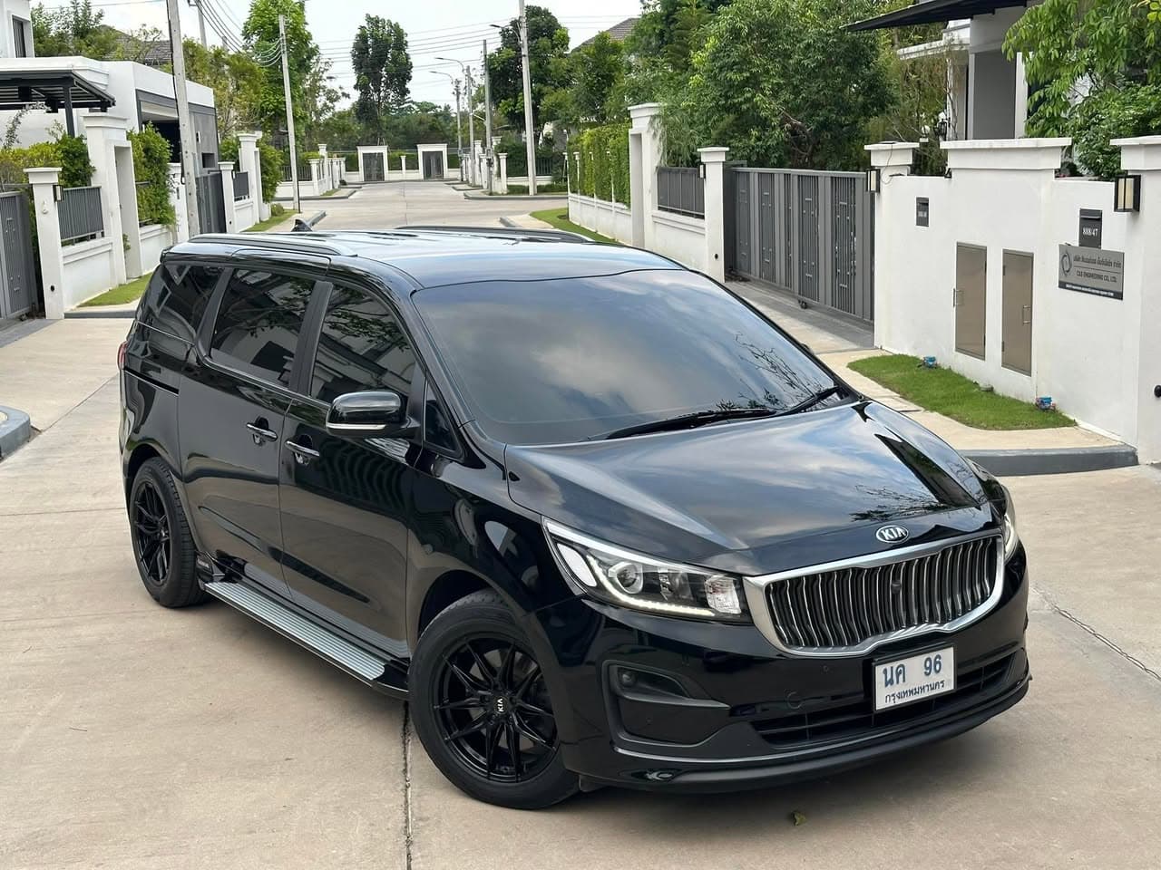 Kia Carnival Grand limited​ 2020
