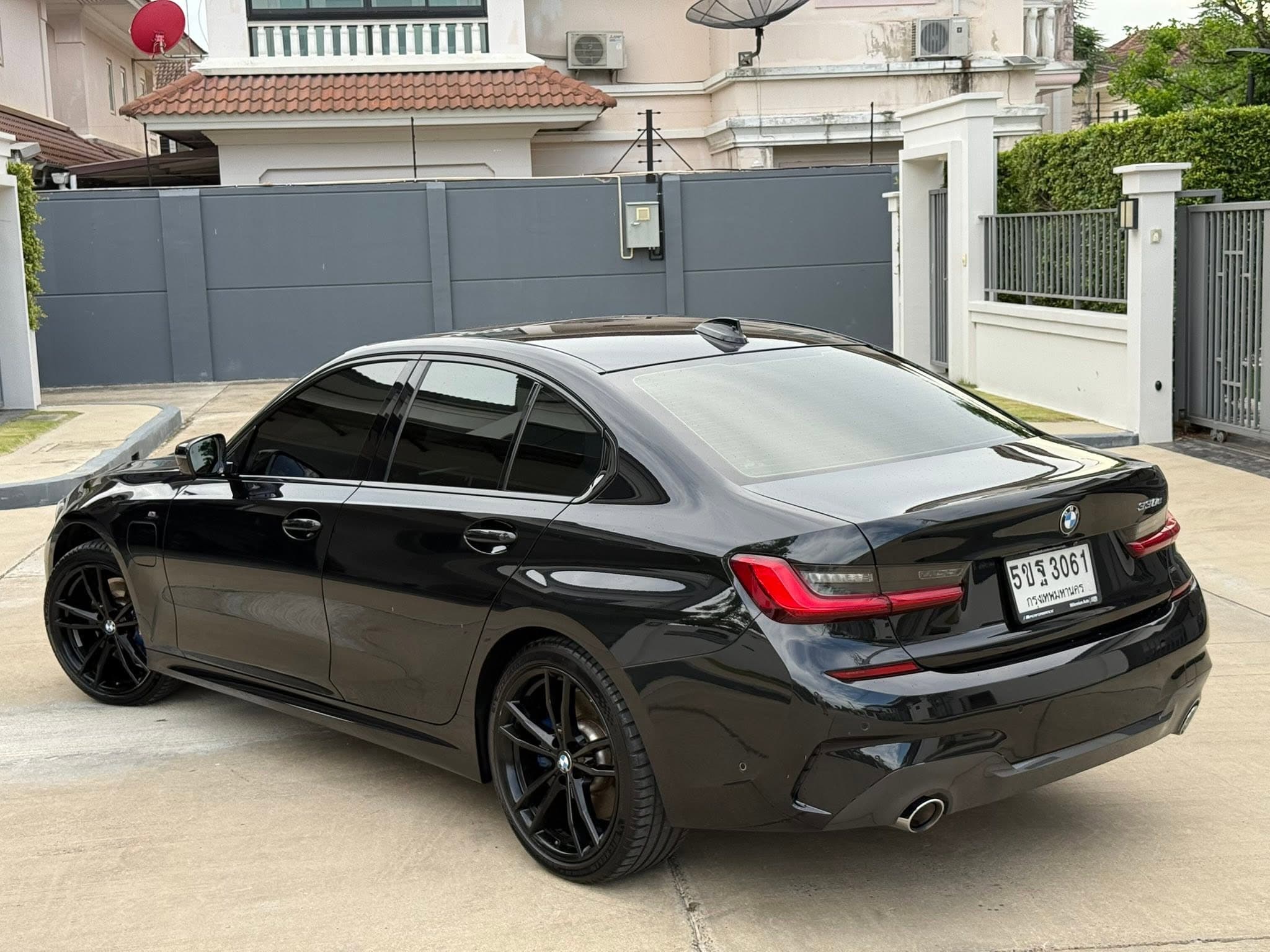 BMW 330e M Sport G20 2020 ภาพที่ 4