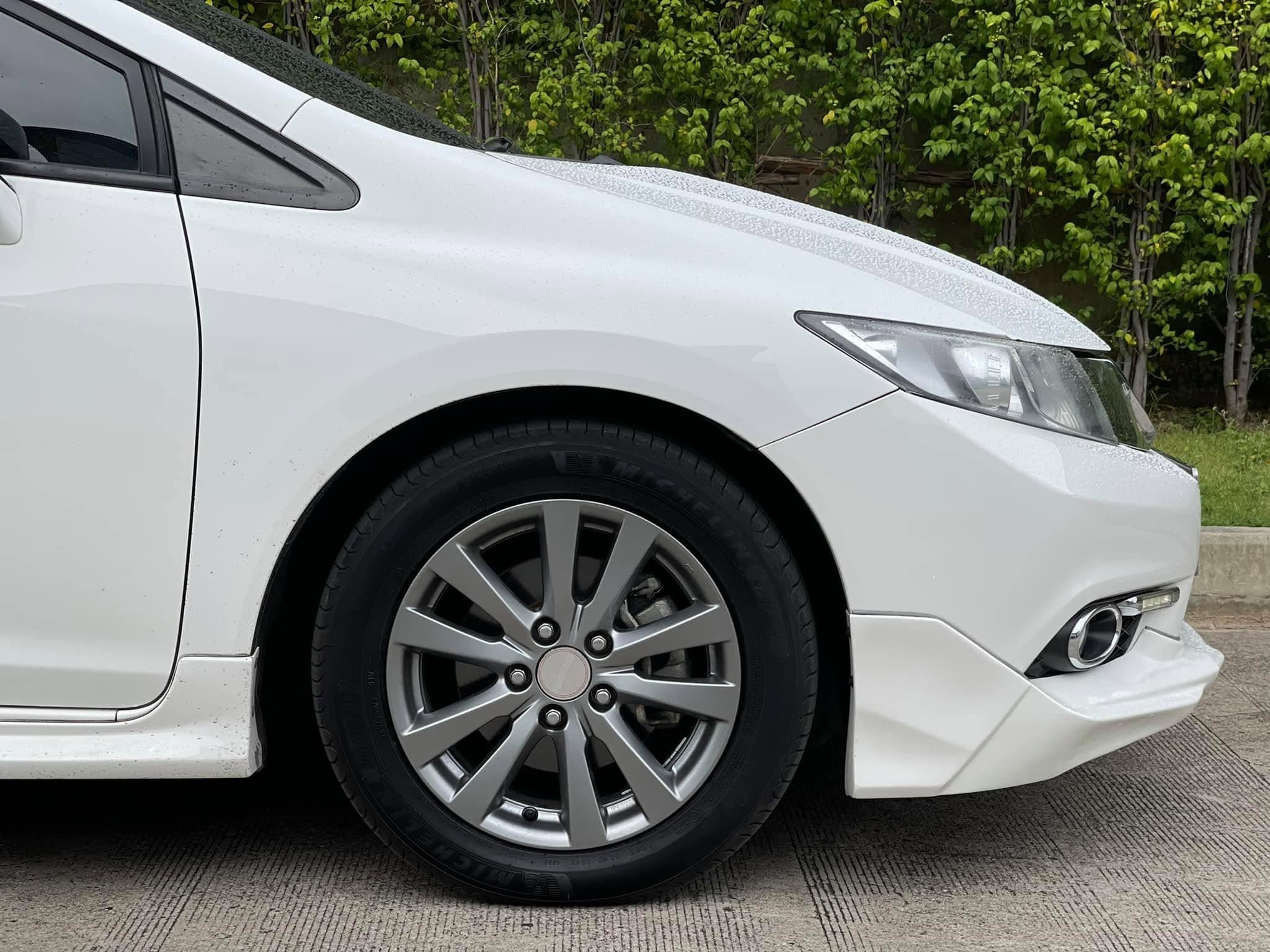 Honda Civic MODULO 2013 ภาพที่ 4