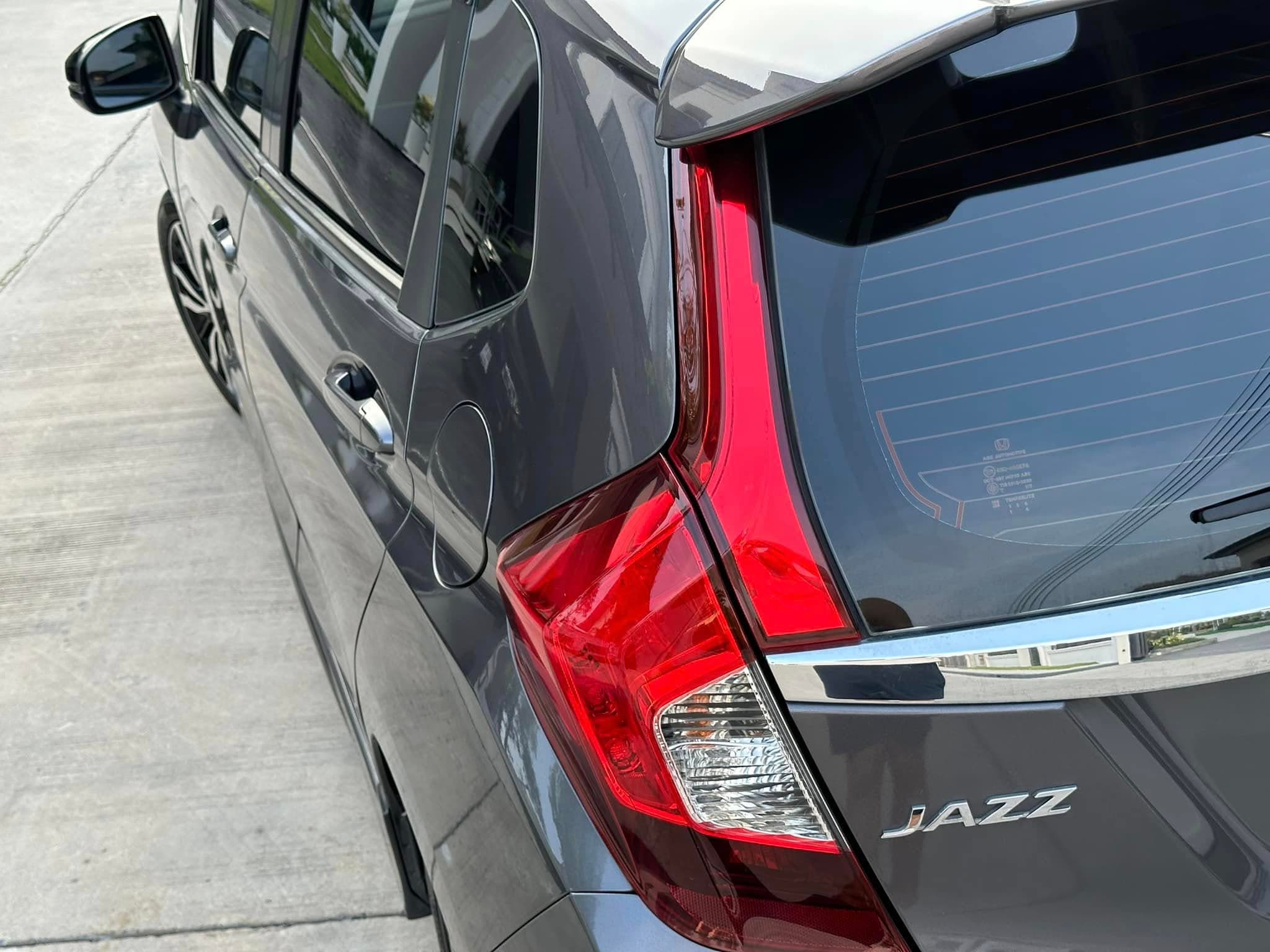 Honda Jazz 1.5 RS 2017 ภาพที่ 5